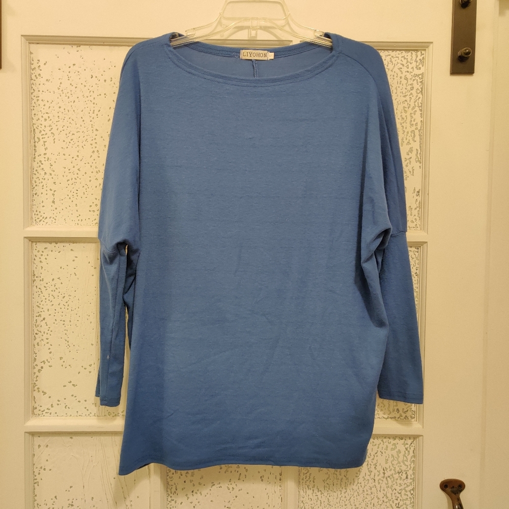 Beautiful Tunic Top 💙 - Picture 4 of 6